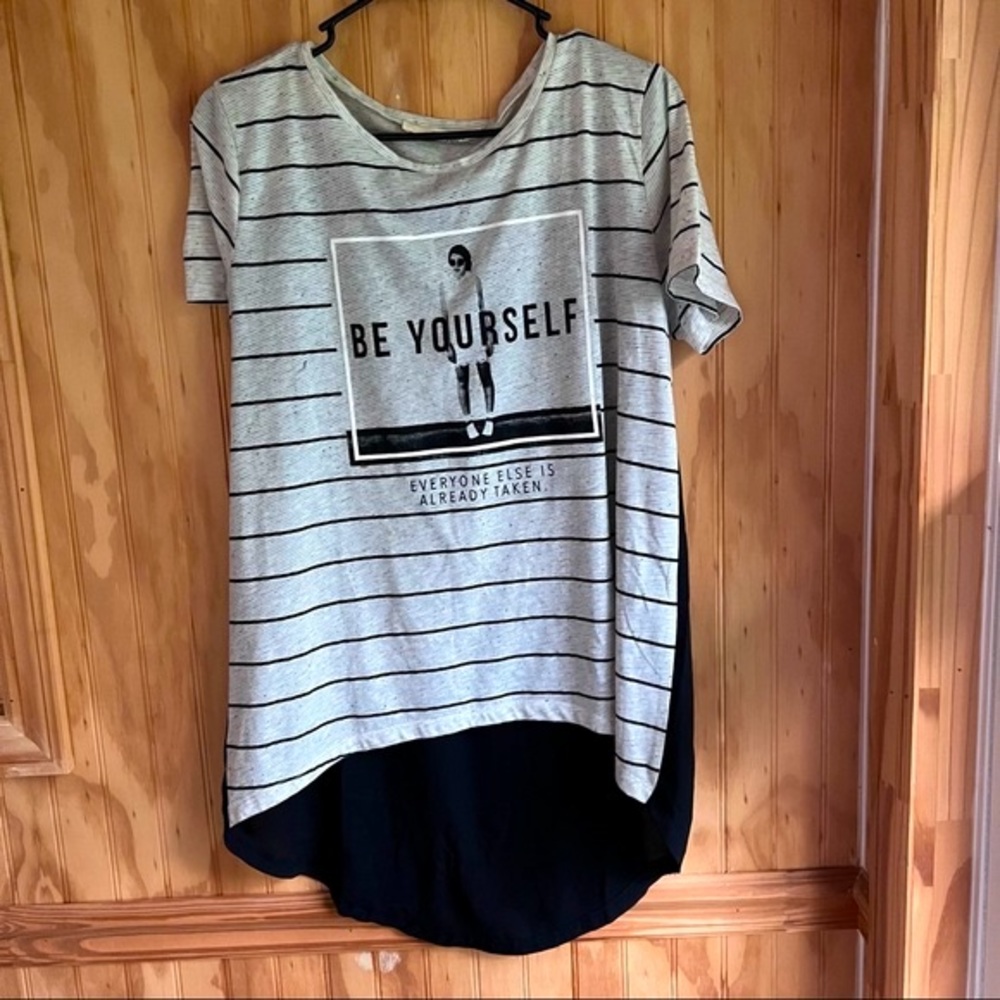 JUST BE YOURSELF TOP - ELLISON